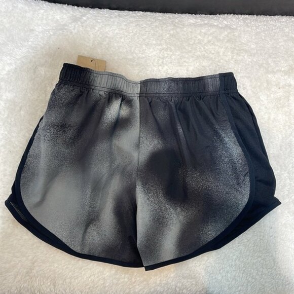 Nike Women's Dri-FIT Tempo Printed Running Shorts - Picture 7 of 10